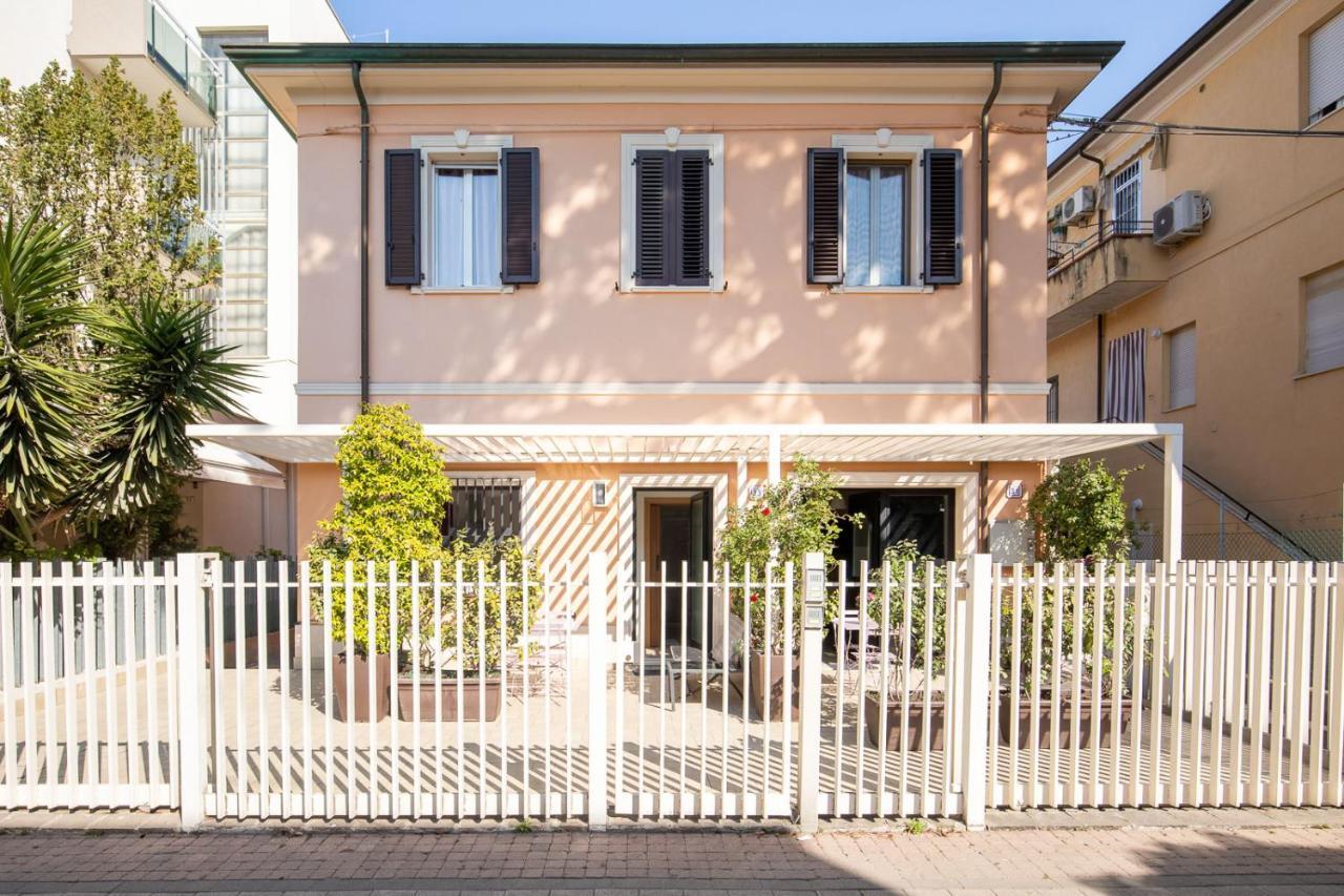 Bilocale Con Giardino A 200Mt Dal Mare - Homeunity Ρίμινι Εξωτερικό φωτογραφία